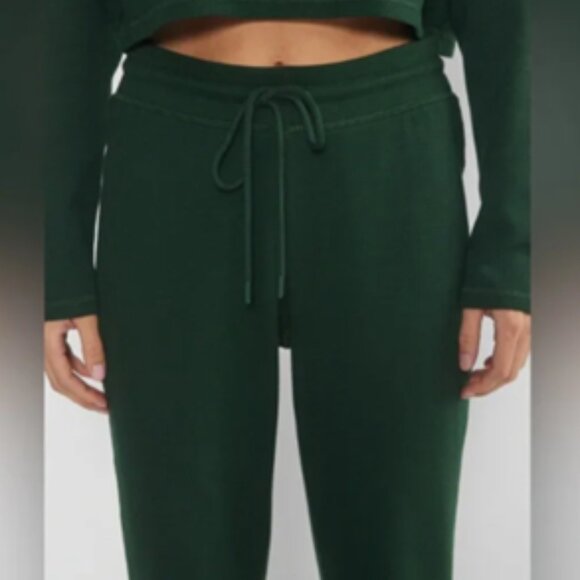 Aritzia Pants - Aritzia Sunday Best waffle jogger hunter green 2XS